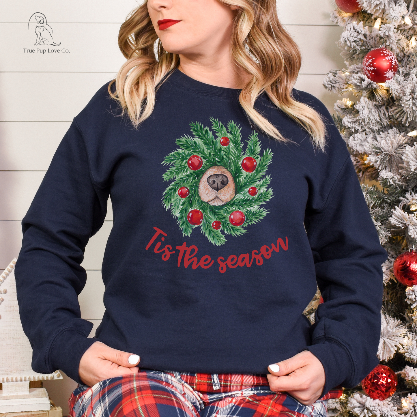 Tis the season - Golden wreath Dog Mom Sweatshirt