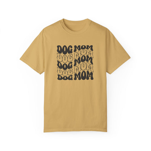 Bold Dog Mom Row T-shirt